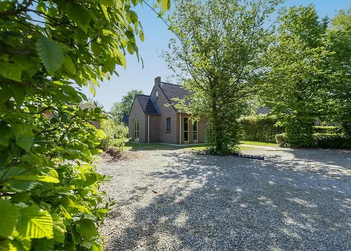 Relax On Vacation In Comfortable Ewijk